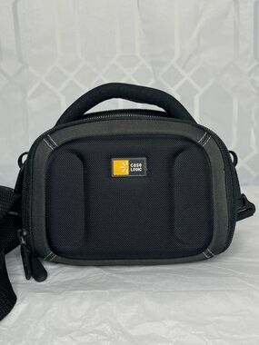 Case Logic DCB-304 Compact System Hybrid High Zoom Camera Case Bag Black